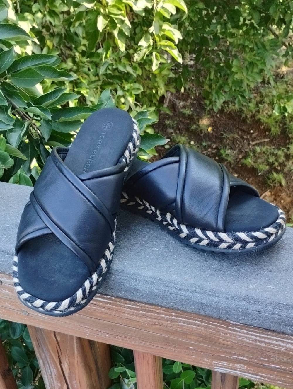 EUC Tory Burch Black Leather Criss Cross Jute Espadrilles Slides Resort - 8.5